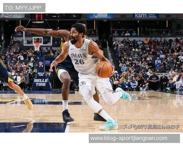 黄蜂队宣布裁掉效力11年的老将后卫丁威迪下一站将何去何从引发关注 黄蜂队宣布裁掉效力11年的老将后卫丁威迪下一站将何去何从引发关注